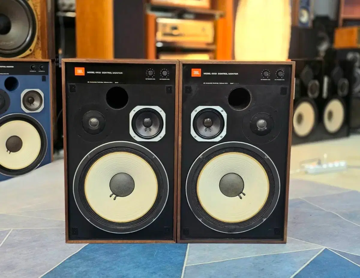 JBL 4312A 木製カラーモニタースピーカー:ミントグレード JBL 4312A 木製カラーモニタースピーカー:ミントグレード